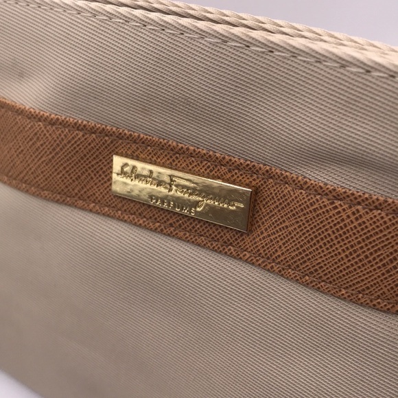 SALVATORE Ferragamo Parfums TAN Canvas TOILETRIES CASE Cosmetics Unisex! - Picture 9 of 9